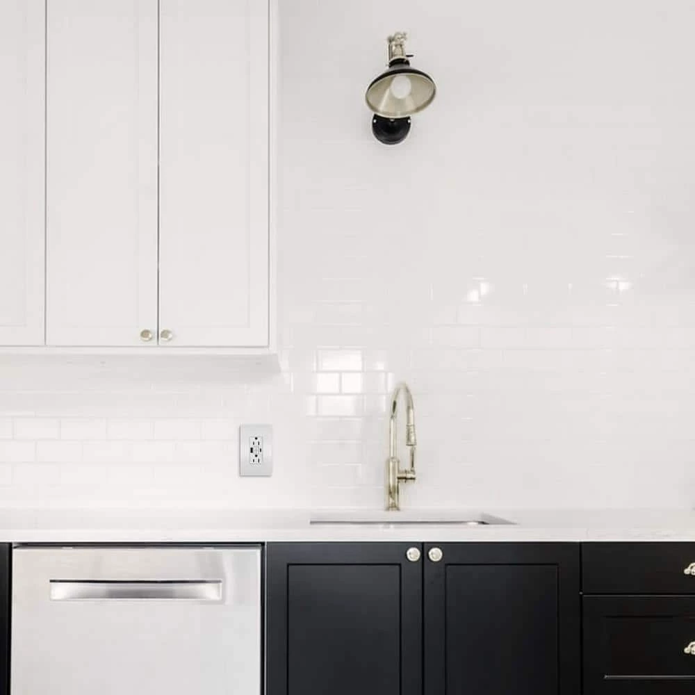 Legrand Radiant 15 Amp 125-Volt Tamper Resistant Self-Test GFCI Duplex Outlet with Type A/C USB, White 2 Legrand Radiant 15 Amp 125-Volt Tamper Resistant Self-Test GFCI Duplex Outlet with Type A/C USB, White - Image 2