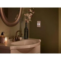 Leviton 15 Amp Self-Test SmartlockPro Combo Duplex Guide Light and Tamper Resistant GFCI Outlet, White (20-Pack) -Surge Protectors Sales Store white leviton electrical outlets receptacles vw2 gfnl1 hw2 66 1000